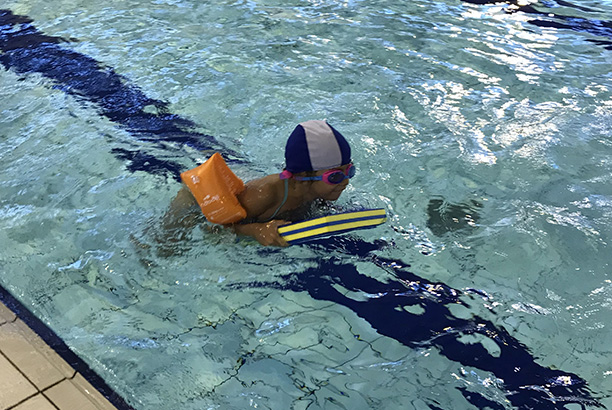 Vacances pour tous - colonies de vacances  - Les Issambres - Natation et sensations